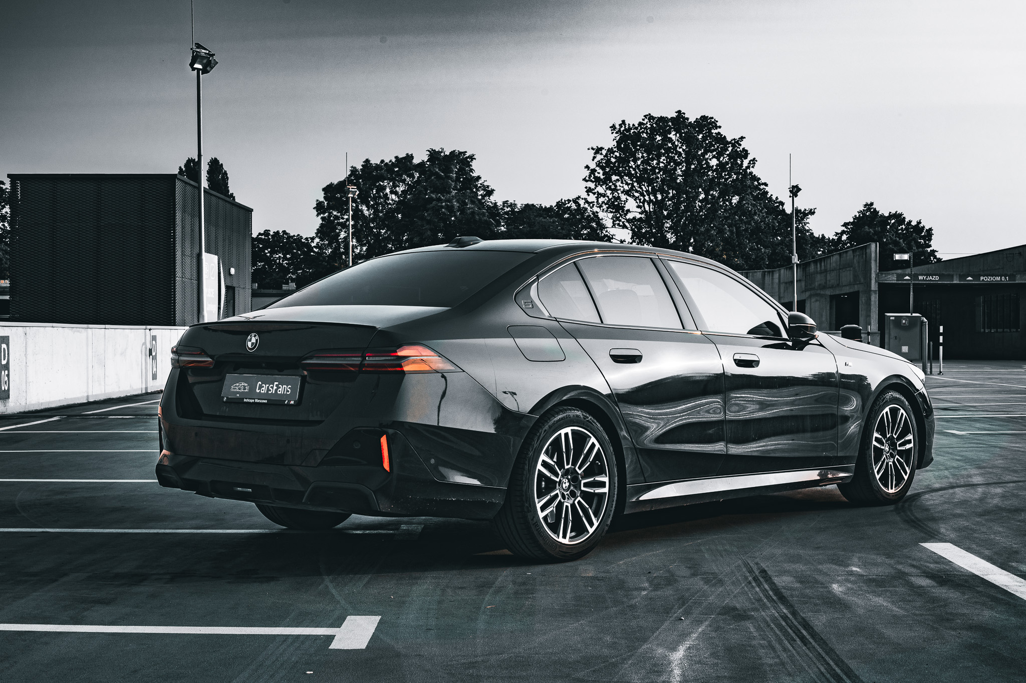 BMW 520d wynajem Katowice – widok z tyłu